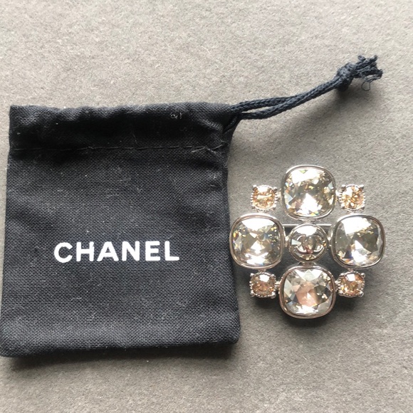 CHANEL Jewelry - Chanel pin